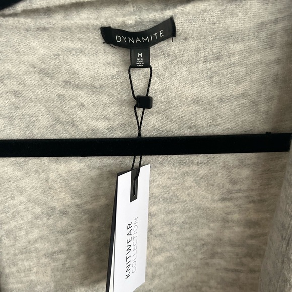 Dynamite cropped cardigan with pretty buttons (M) - new with tags - Picture 2 of 3